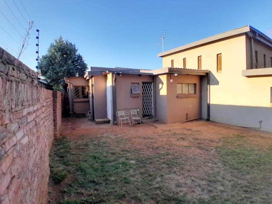 5 Bedroom Property for Sale in Kuruman Northern Cape
